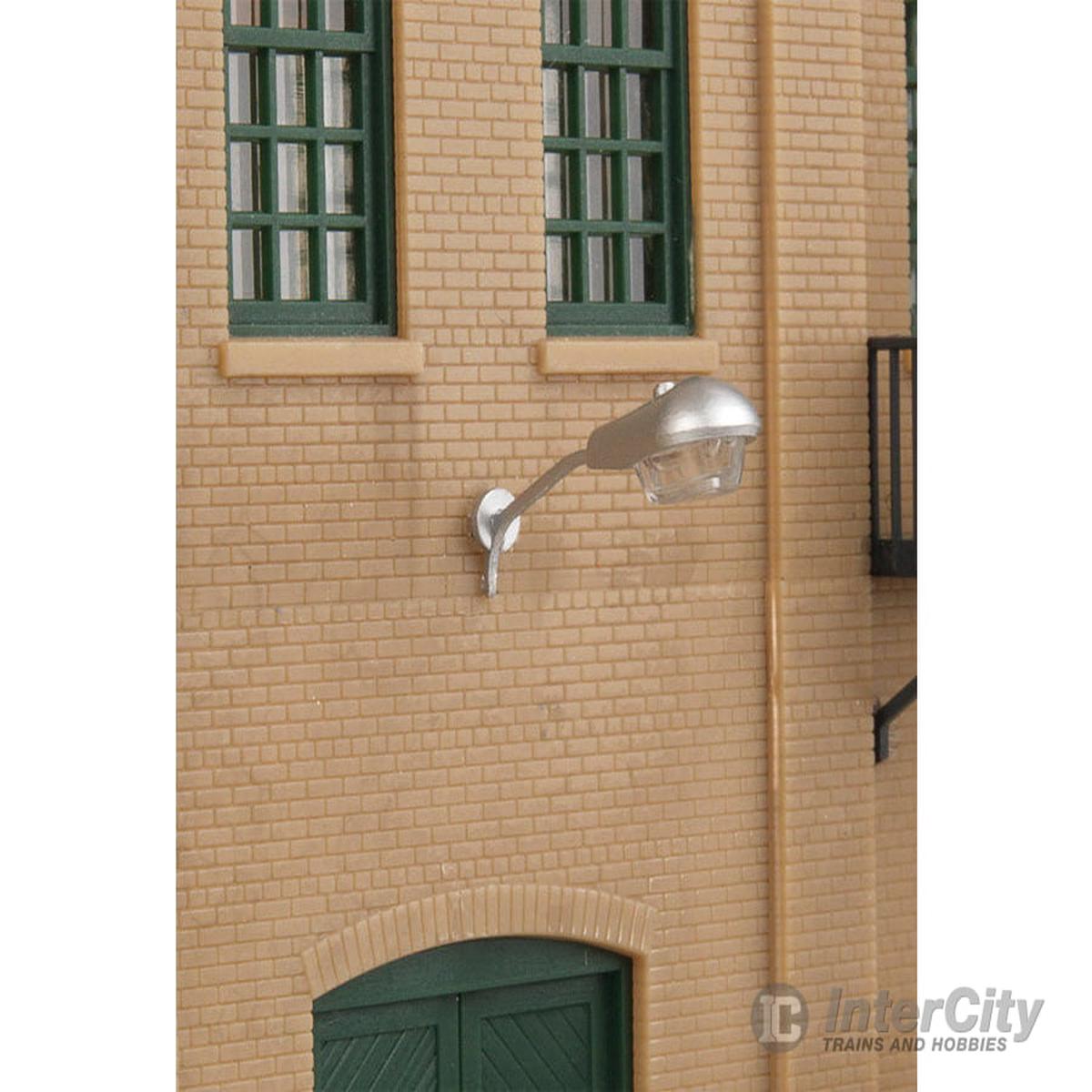 Walthers SceneMaster 4314 Modern Short Arm Wall Mount Light pkg(3)